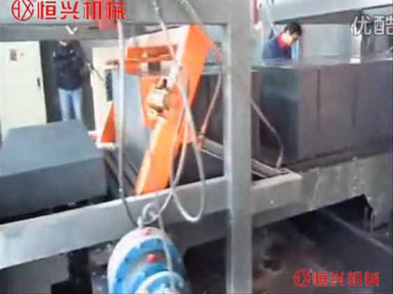 陶粒自(zi)保溫砌塊(kuai)切割生産(chǎn)線